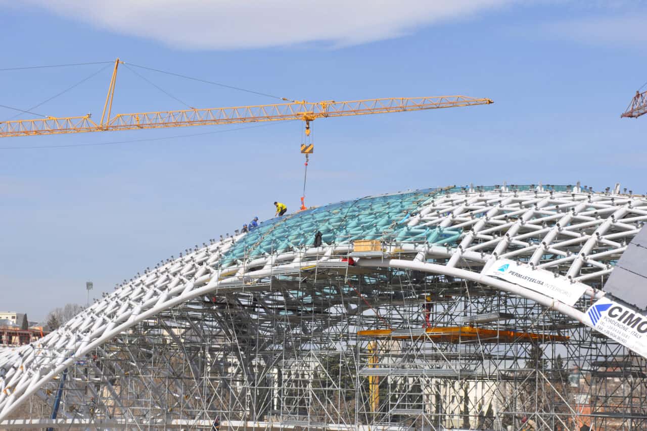 Posa pannelli di copertura in vetro Ponte della Pace di Tbilisi - Georgia