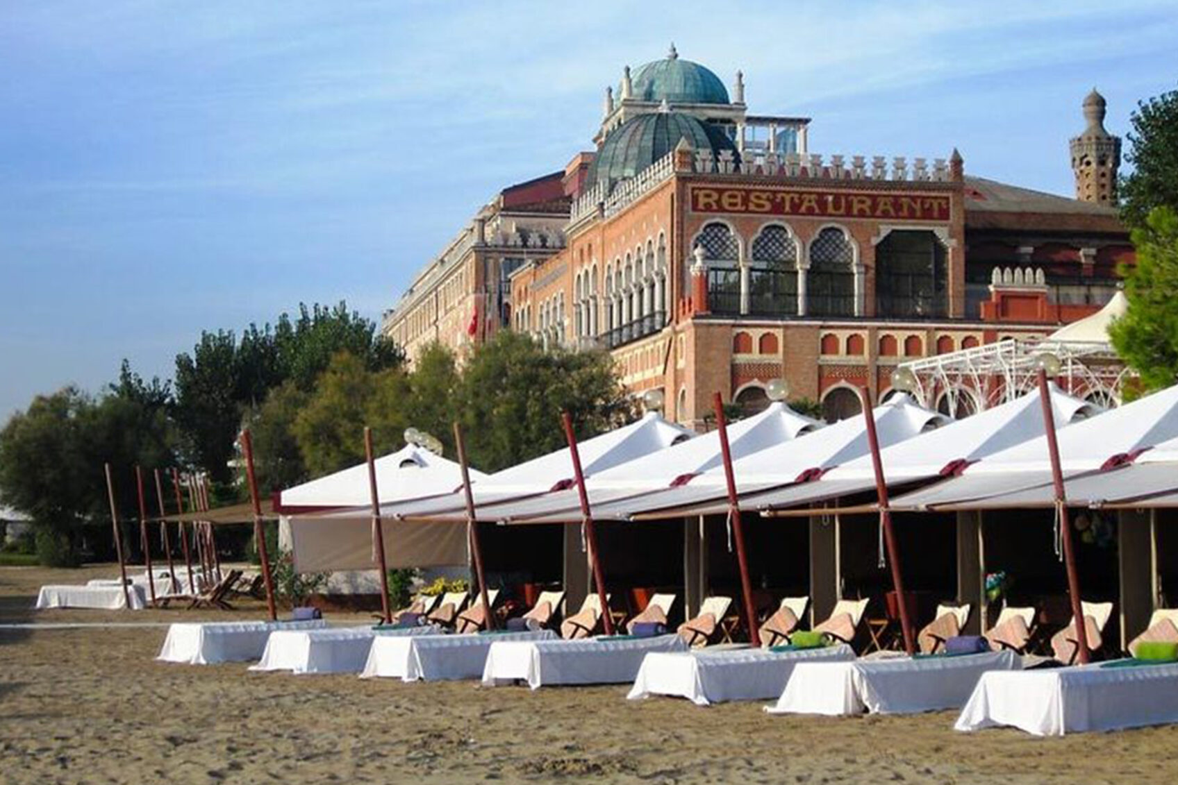 Private beach Hotel Excelsior in Venice